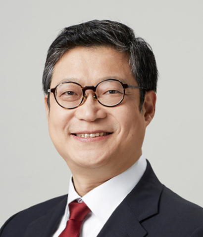 제32대 회장 : 최양근